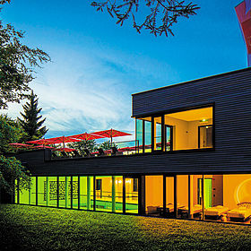 Naturresort Schindelbruch: Badehaus gesamt (© Naturresort Schindelbruch)