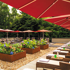 Naturresort Schindelbruch: Badehaus Sonnendach (© Naturresort Schindelbruch)