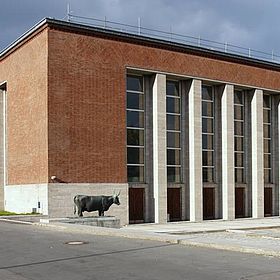 Olympiagelände Berlin, Forumbad: außen 