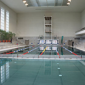 Olympiagelände Berlin, Forumbad: Halle fertig 